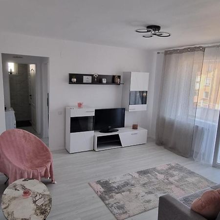 Apartament Central Pe Pietonala Nr2 Hunedoara Exteriör bild