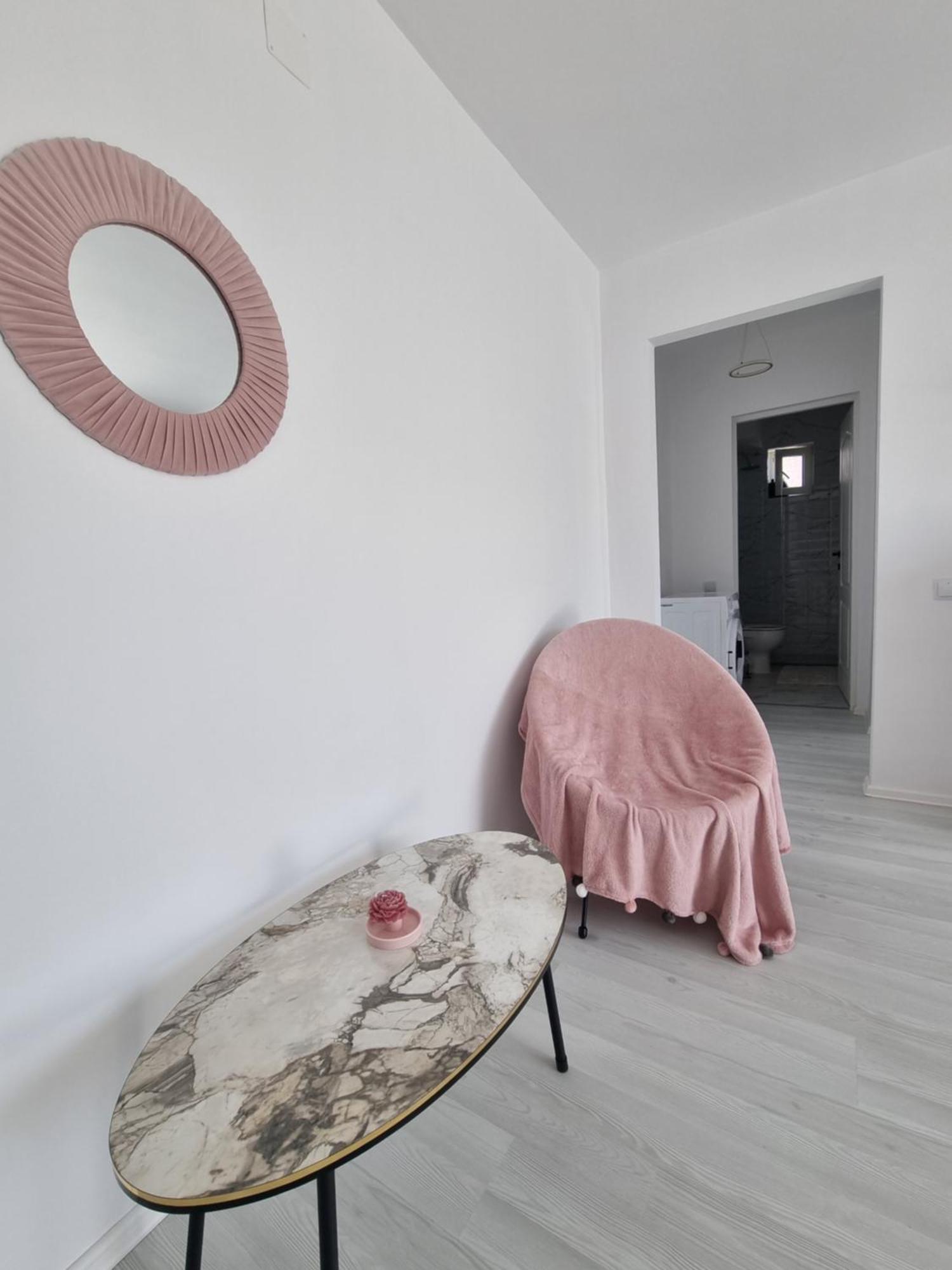 Apartament Central Pe Pietonala Nr2 Hunedoara Exteriör bild