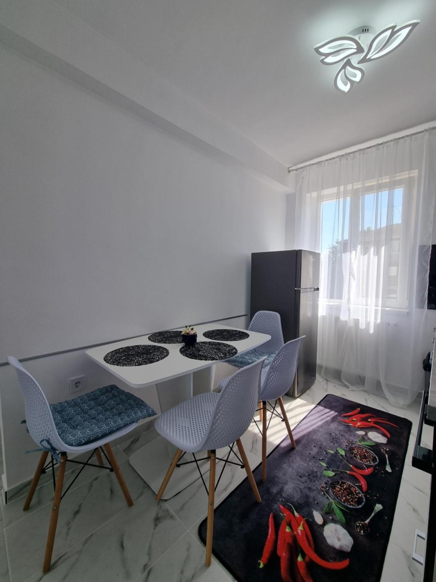 Apartament Central Pe Pietonala Nr2 Hunedoara Exteriör bild