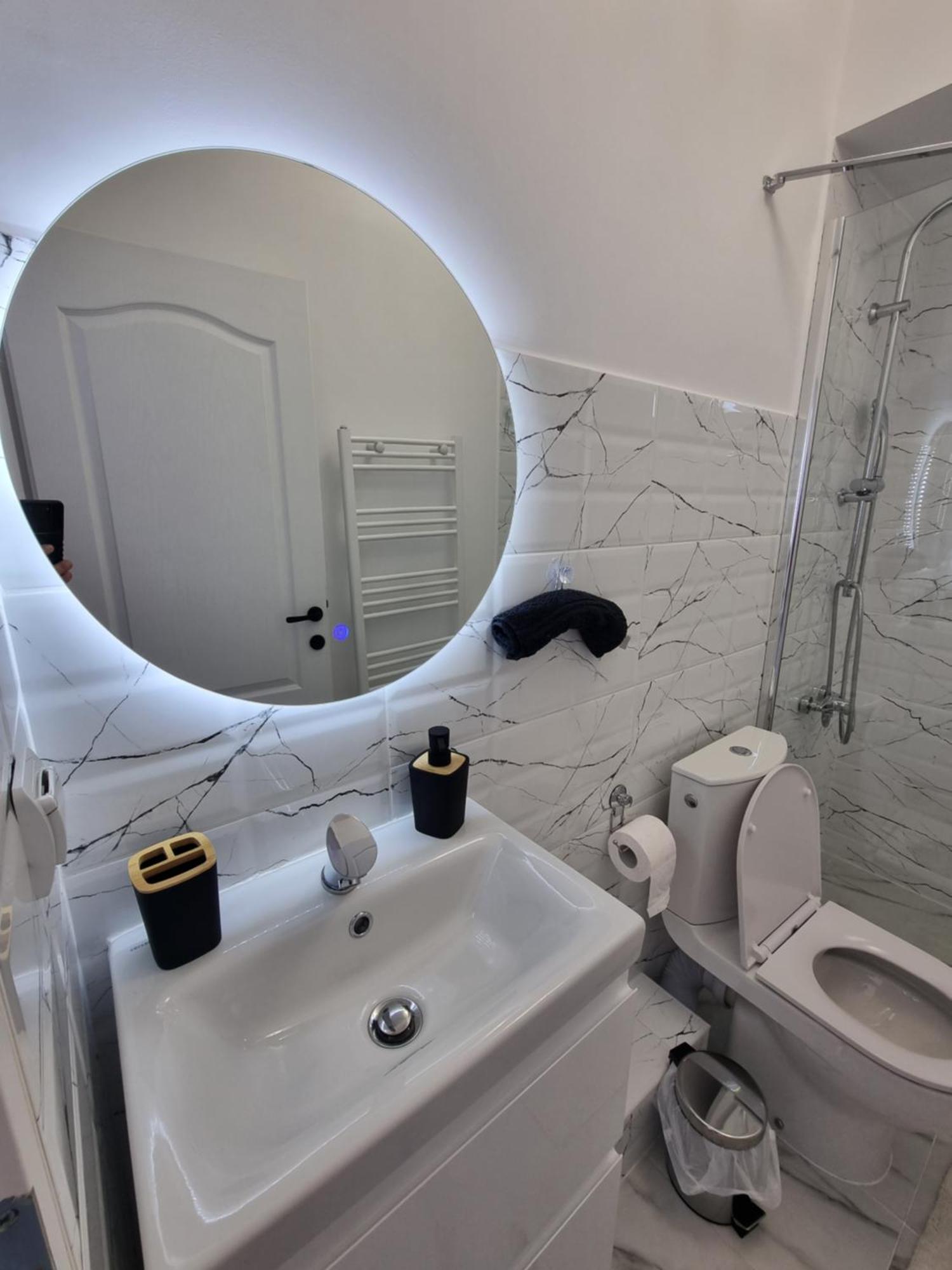 Apartament Central Pe Pietonala Nr2 Hunedoara Exteriör bild